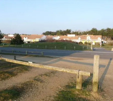 Maison De Des Demoiselles St Jean *